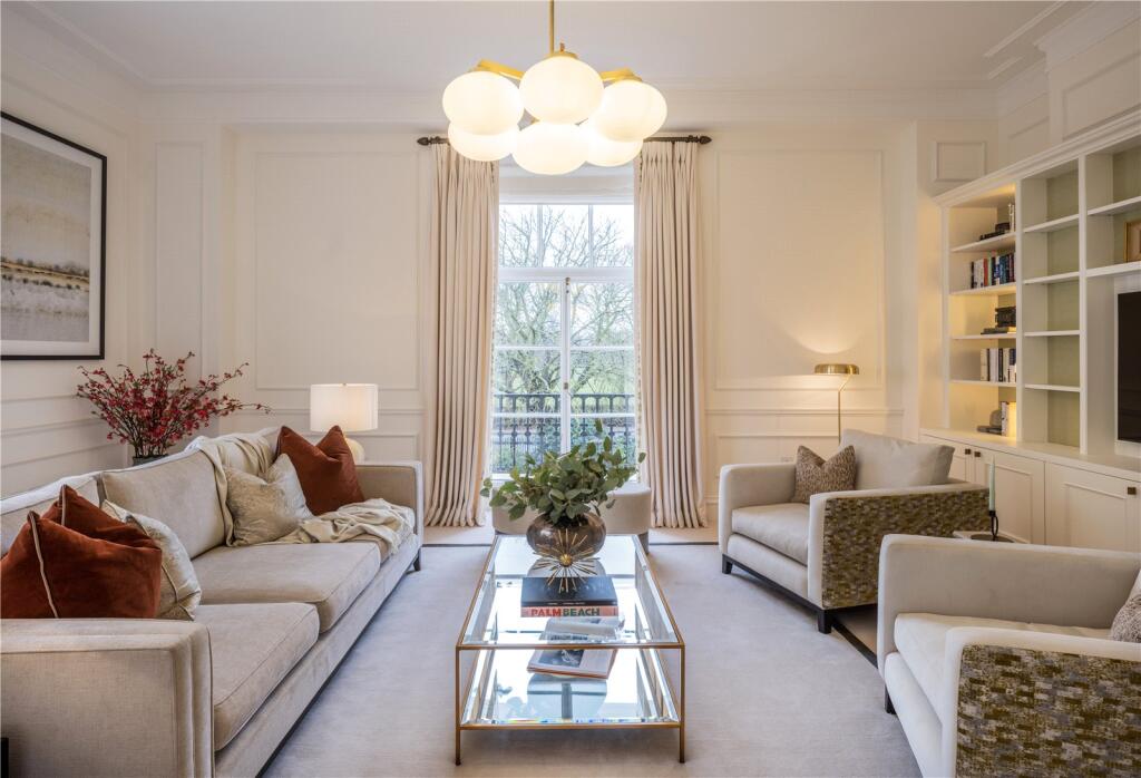 3 bedroom apartment for sale in Cumberland Terrace, Regent's Park, London, NW1